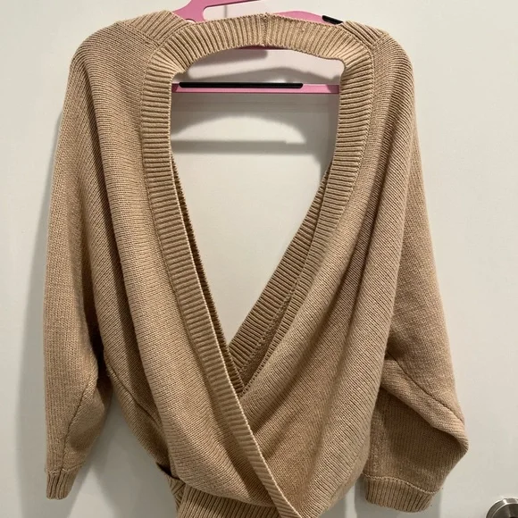 💛 $4 if bundle- Open sweater, cute casual sweater - Picture 3 of 3